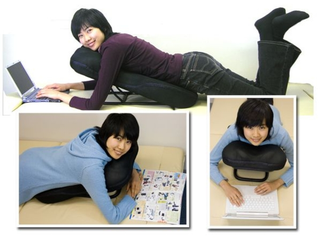 Illustration for article titled Thanko's Lazy Geek's Cushion, Perfect for Prone PC Action